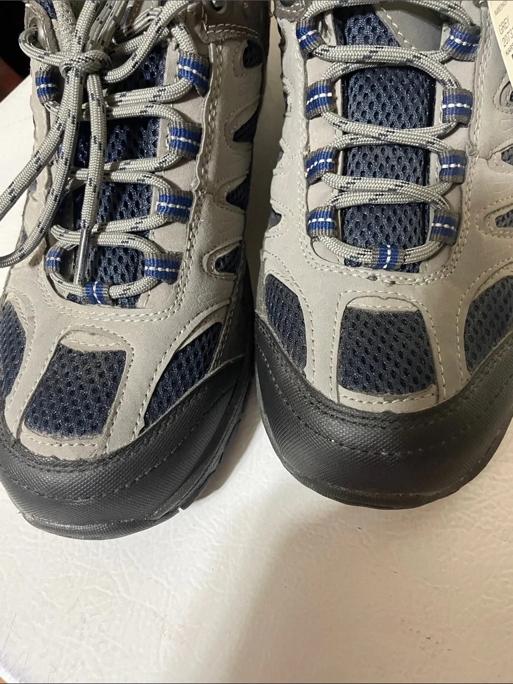 Columbia Excursion Series Men's Gray And Blue Shoes. NWT. Size 8.